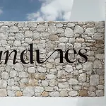 Sundunes Naxos מלון